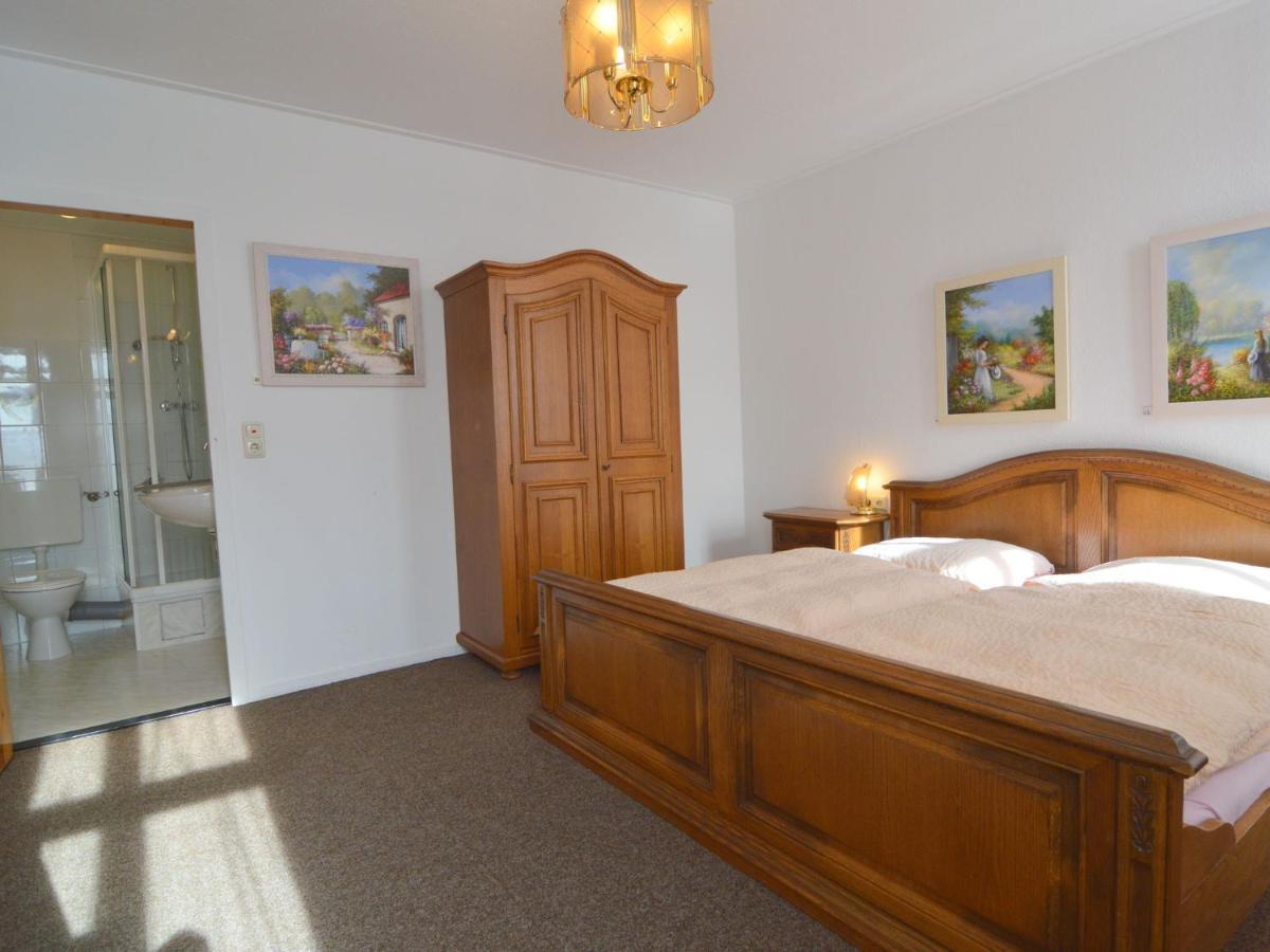 Classy Holiday Home In Uerzig Near Forest 部屋 写真